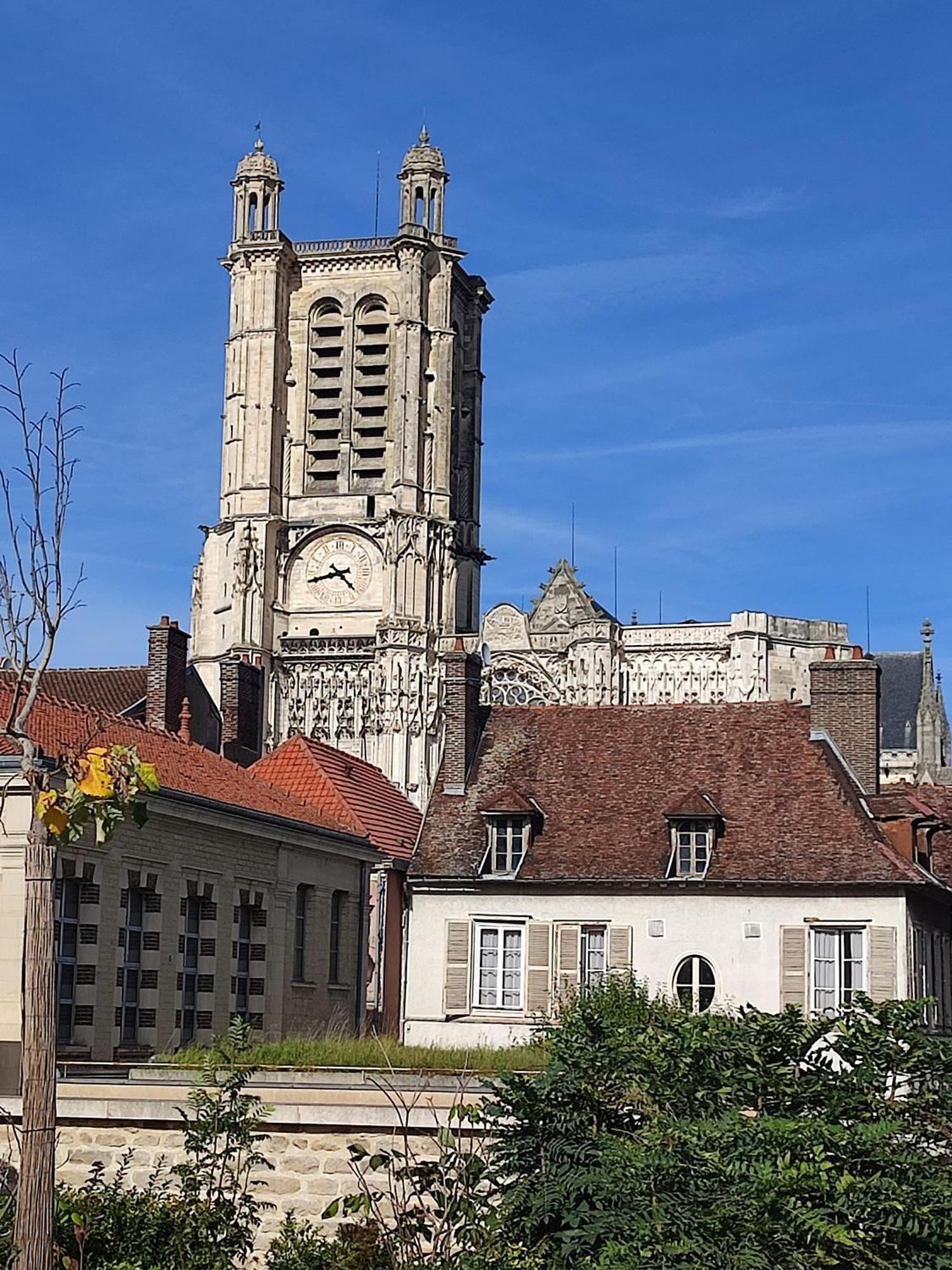 Appartement Cosy Tout Confort Troyes Exterior photo